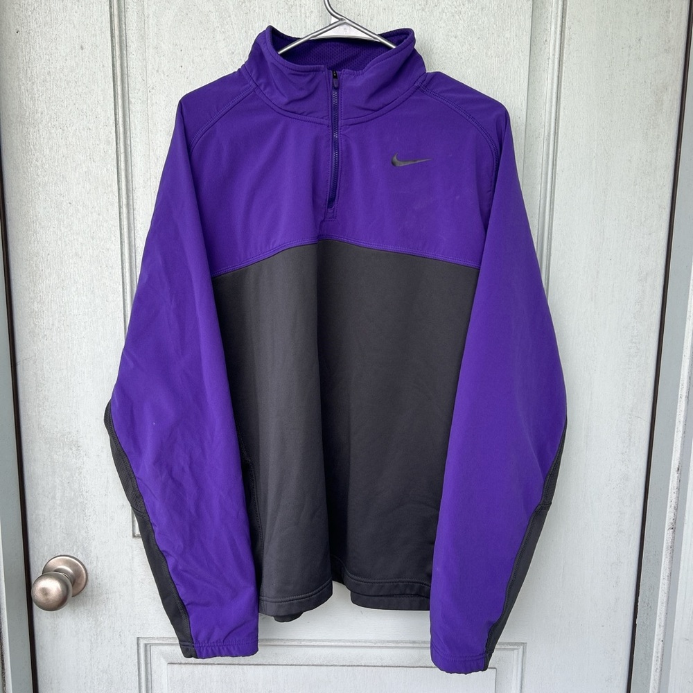 Nike Men's Two-Tone Purple and Black Windbreaker